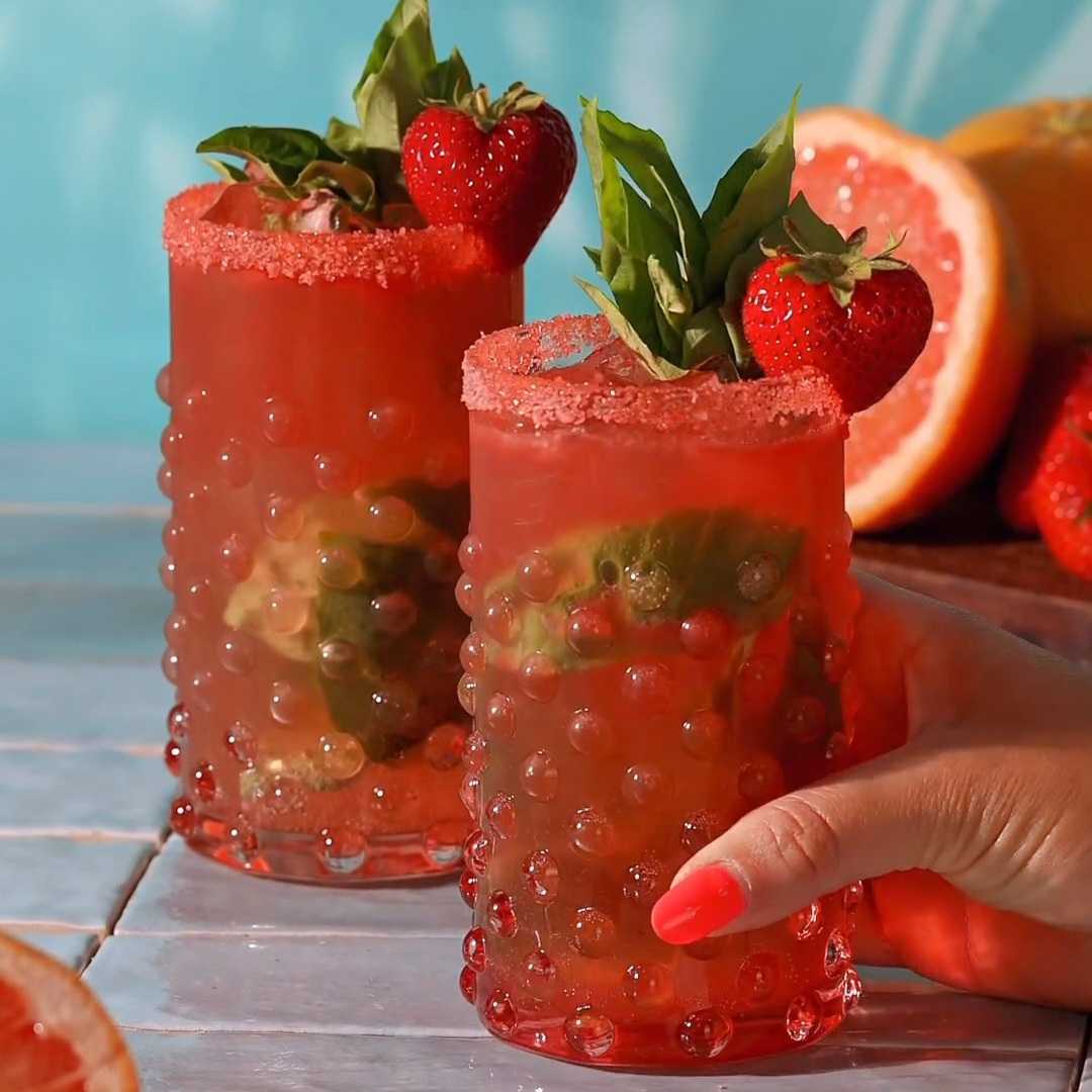 Strawberry Paloma - Twang